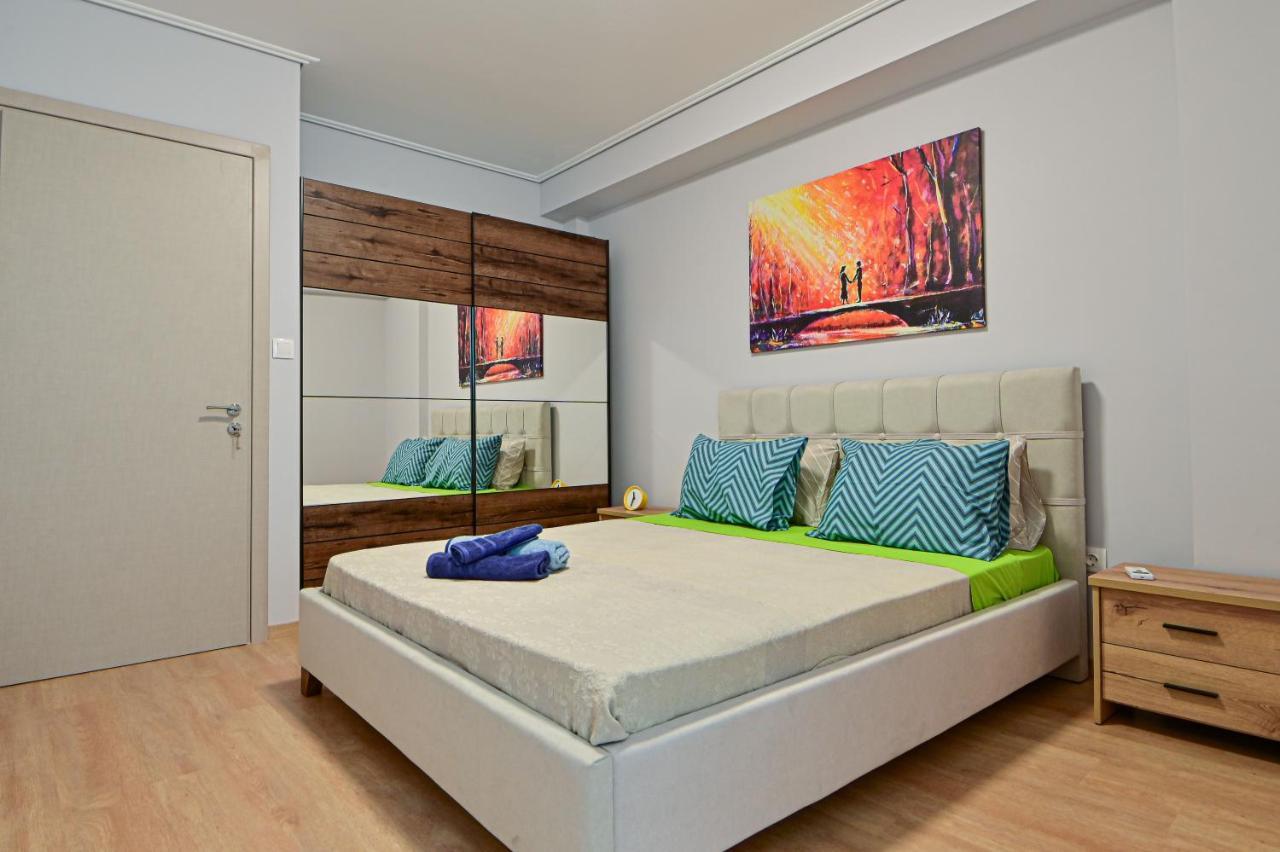 Cozy Apartment Located On The Piraeus Port Area Esterno foto